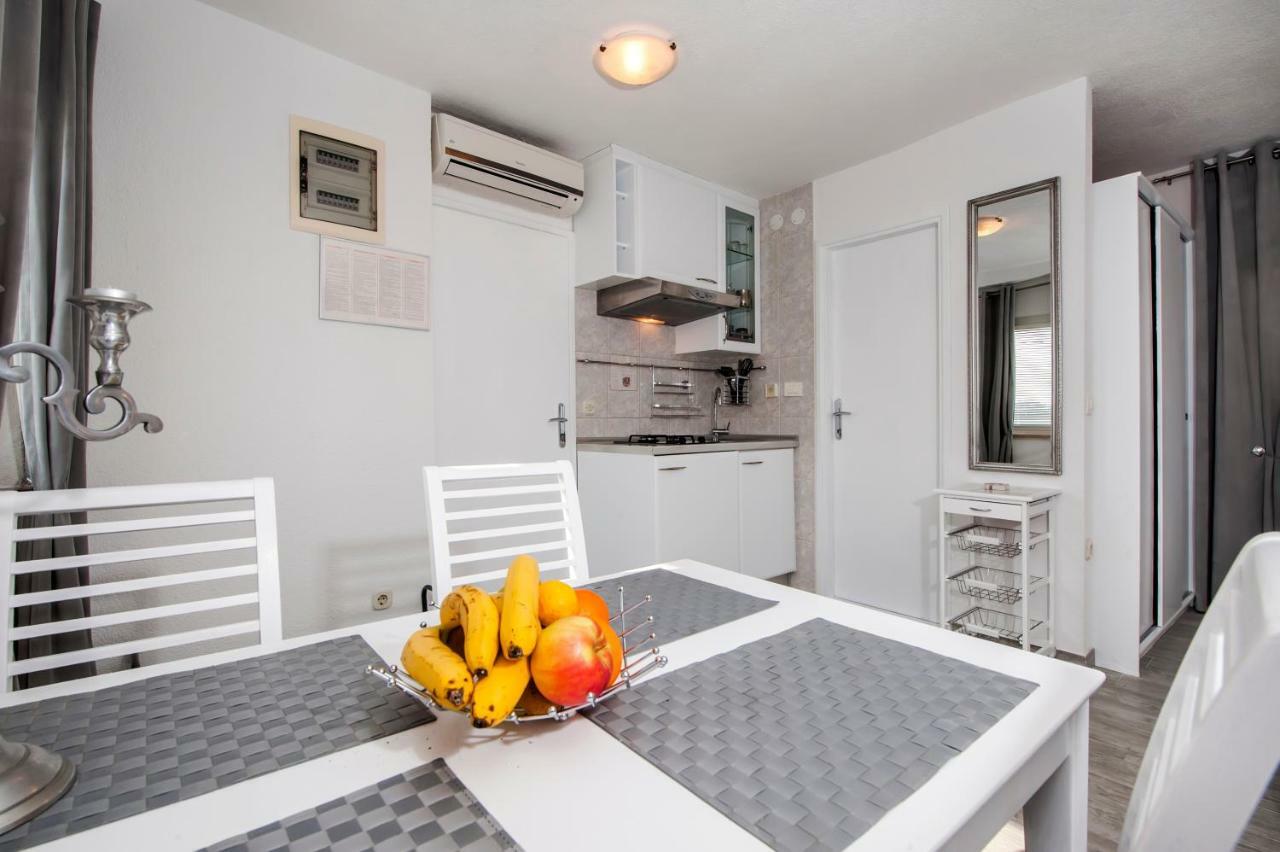 Studio Apartment Sunce Ровінь Екстер'єр фото