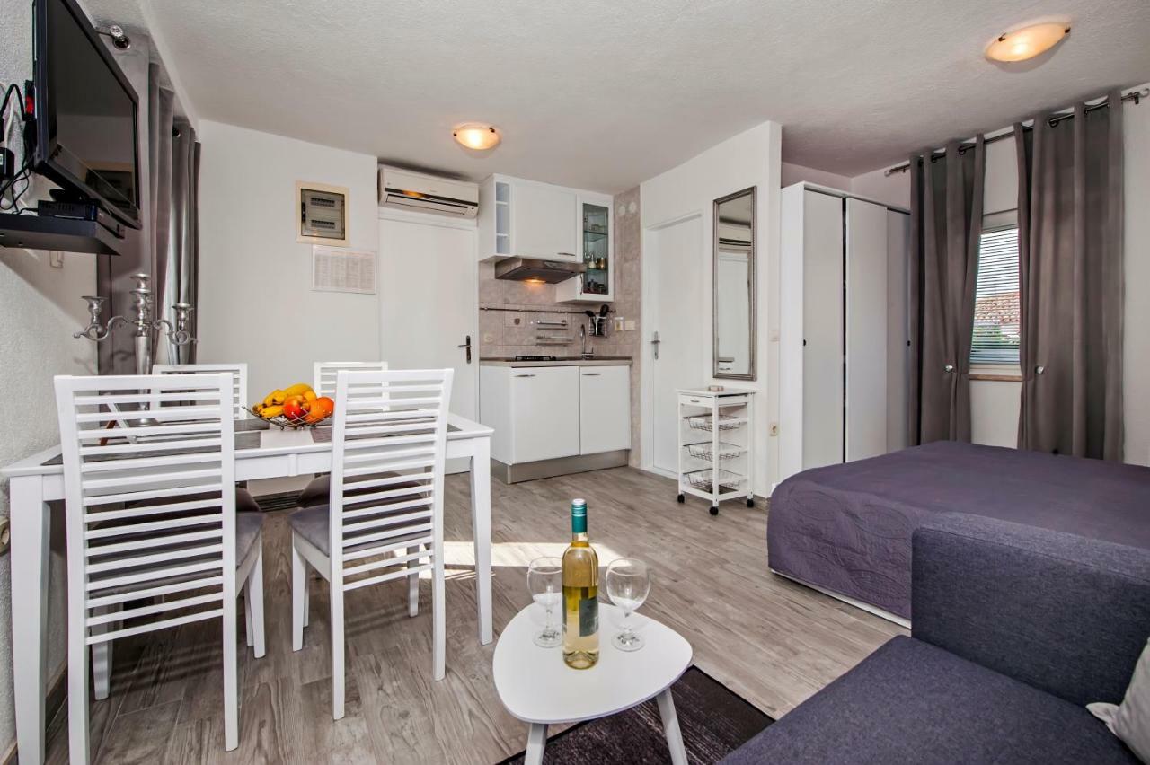 Studio Apartment Sunce Ровінь Екстер'єр фото